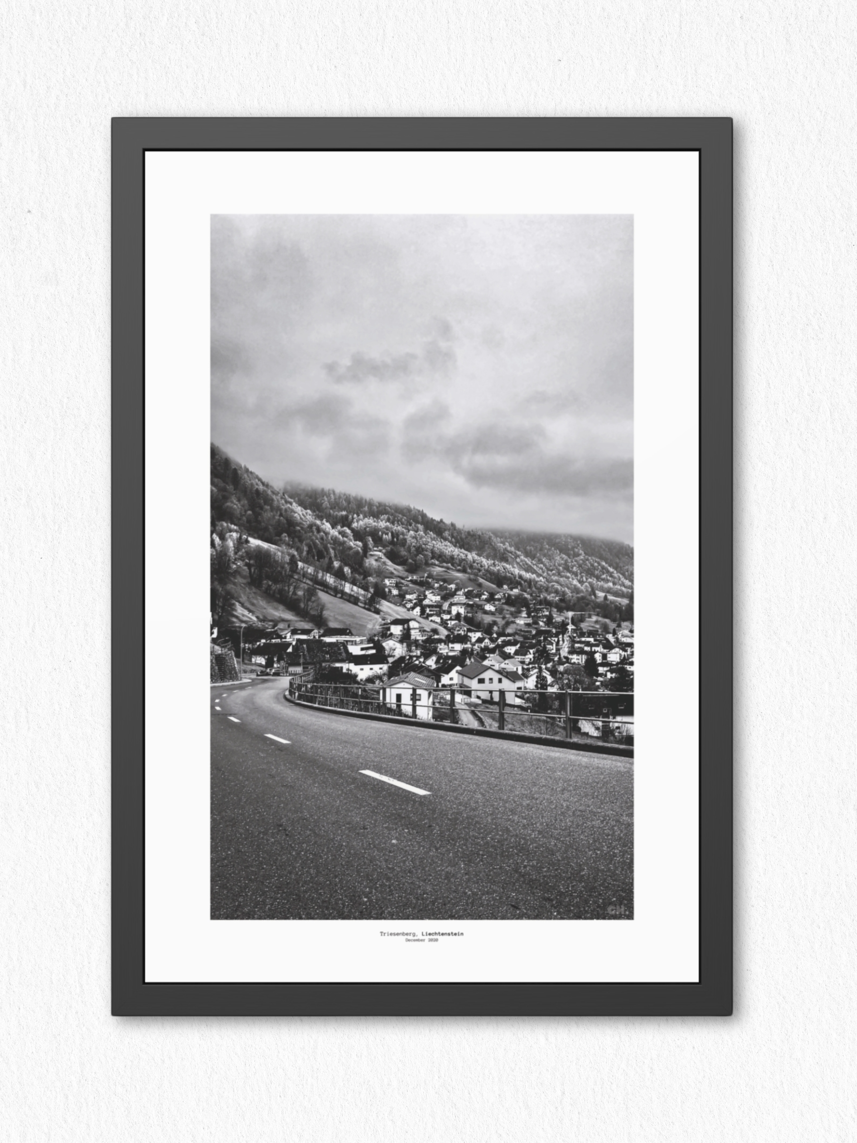 The Curve to Quiet - Framed Fine Art Photography Print - artisCHt