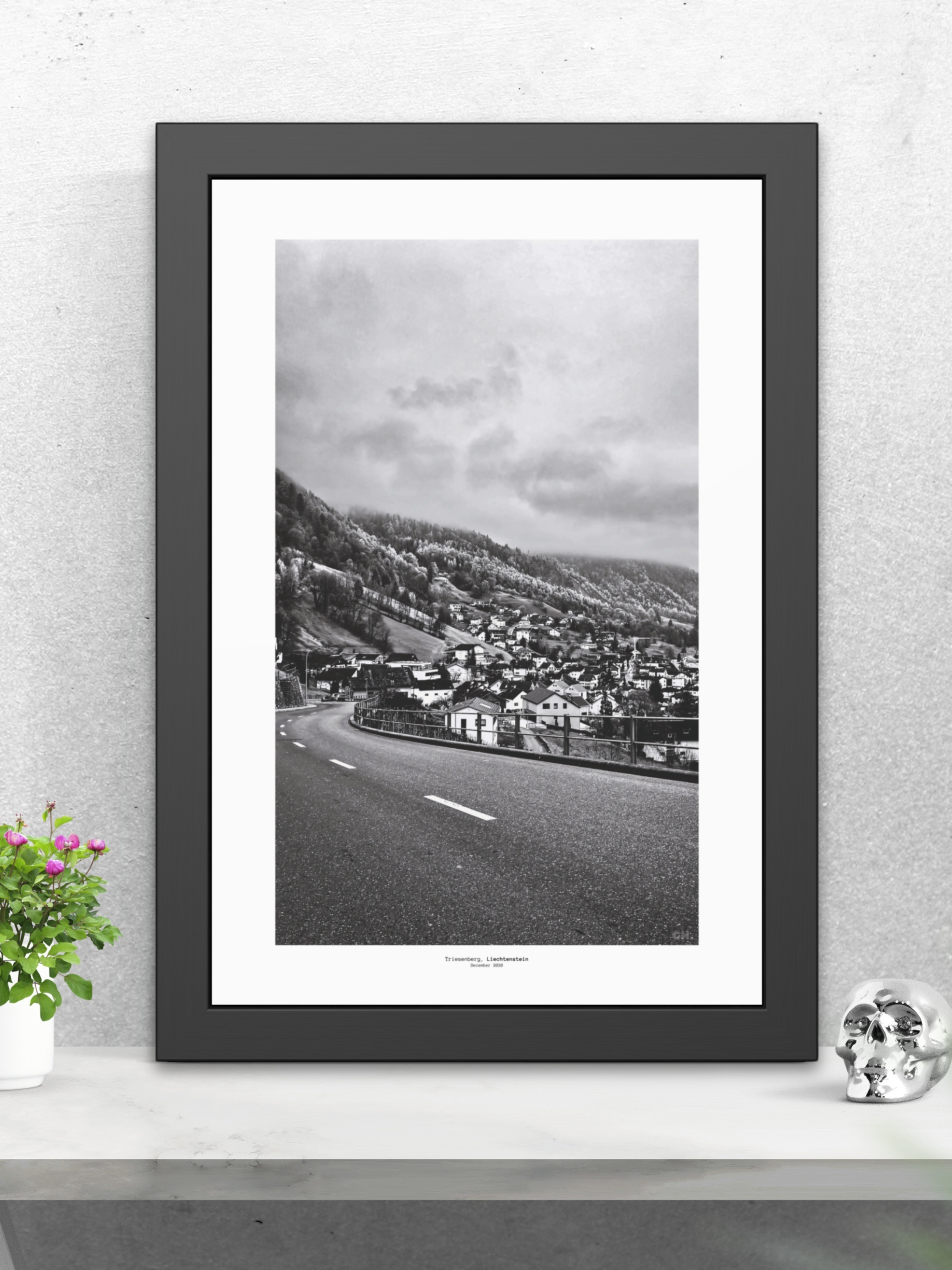 The Curve to Quiet - Framed Fine Art Photography Print - artisCHt